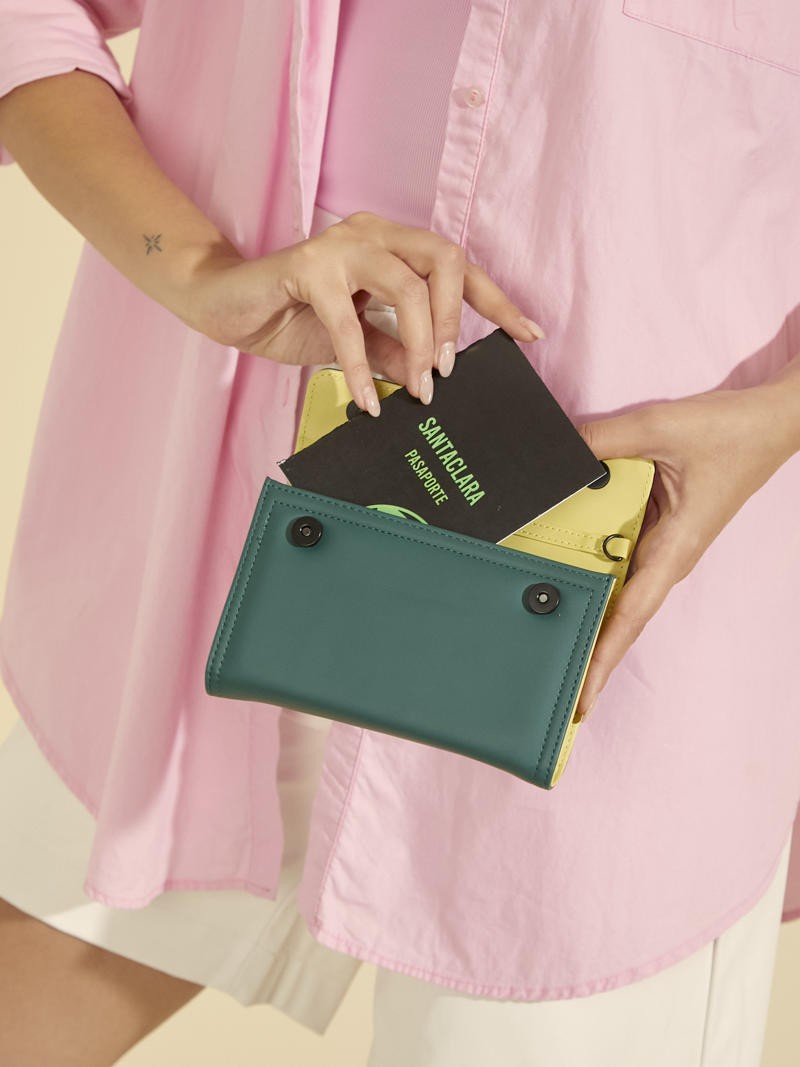 BILLETERA MAXI LEA