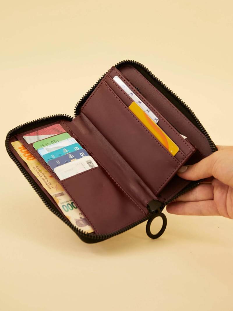 Billetera Lucía  Berenjena