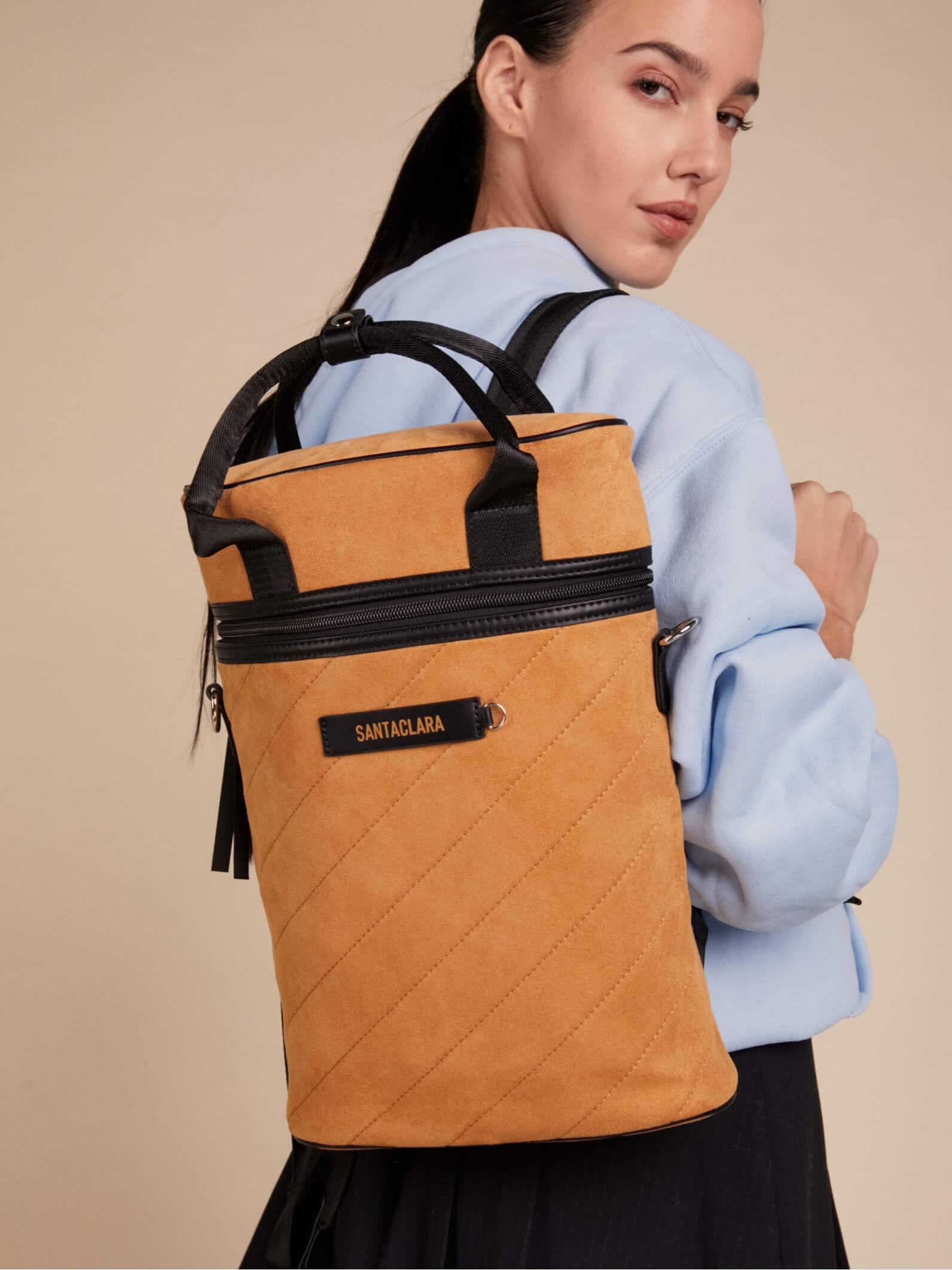 Mochila Matera Lola Camel Efecto Gamuza