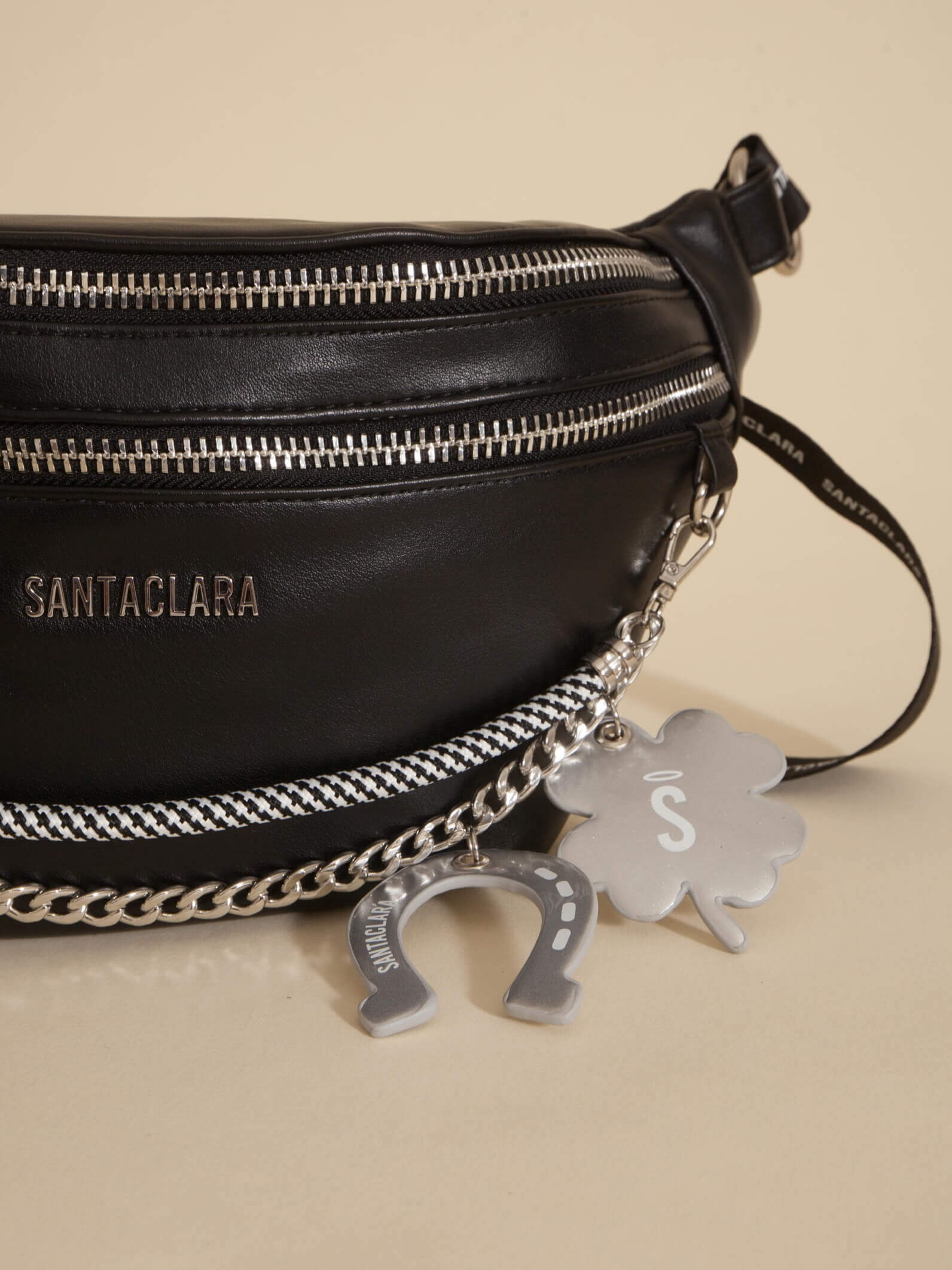 Riñonera Maxi Lucky Charm Negro