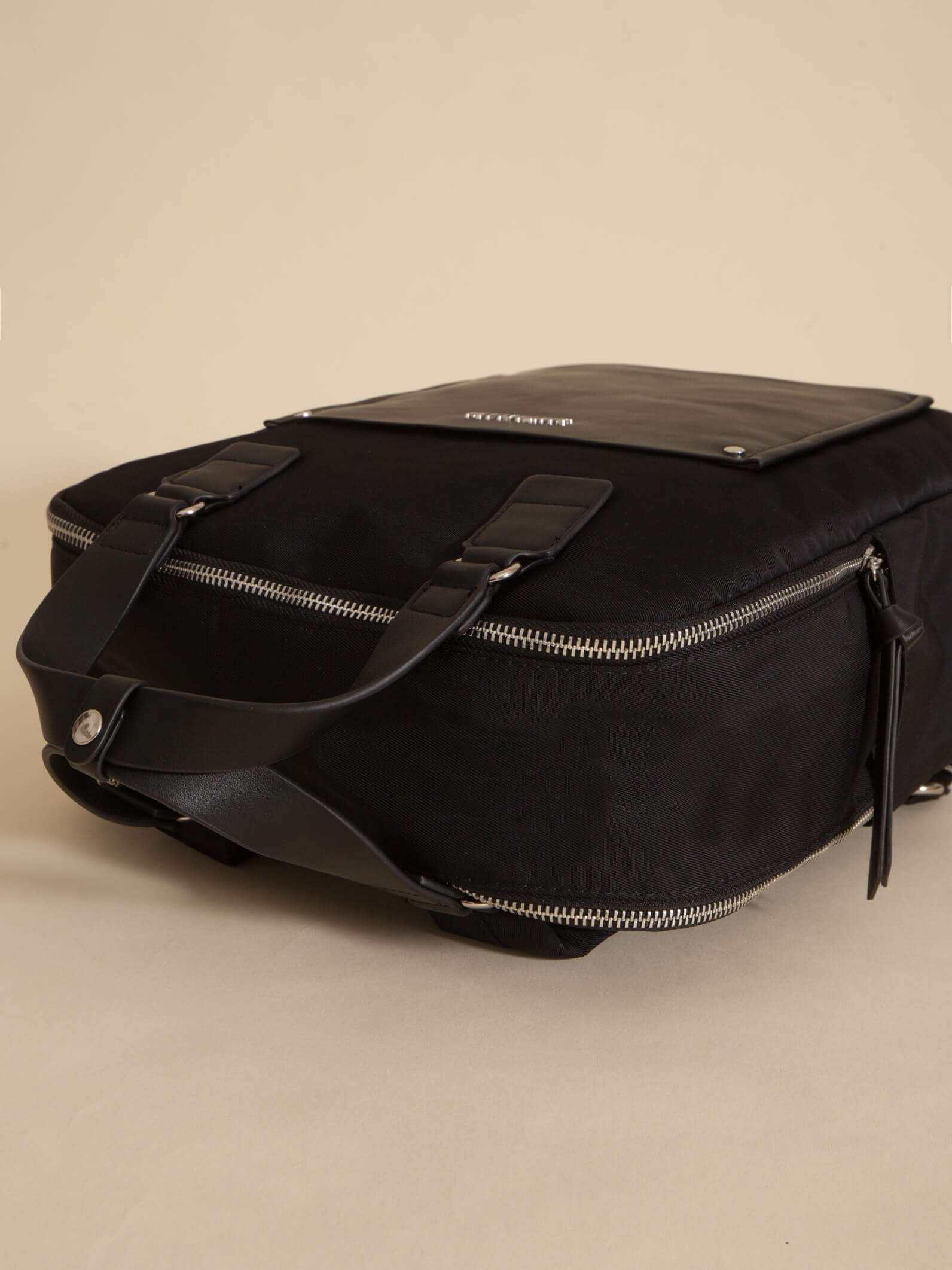 Mochila Nomi Porta Notebook Negro