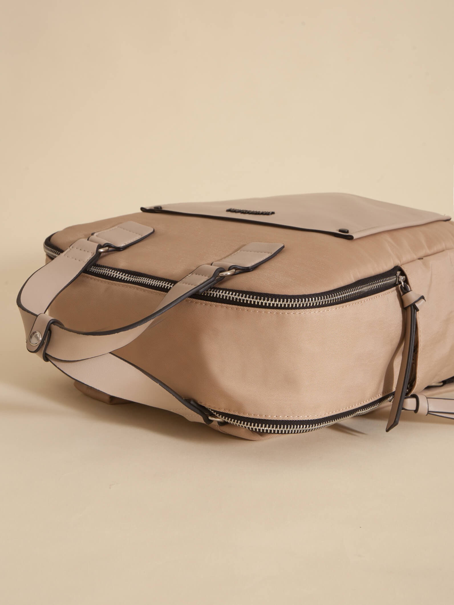 Mochila Nomi Porta Notebook Beige
