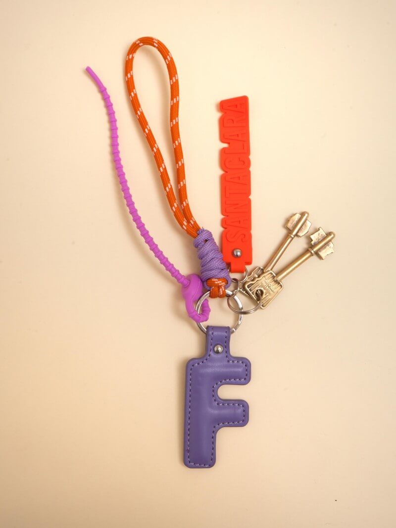 Llavero Y Charm Letra F Multicolor