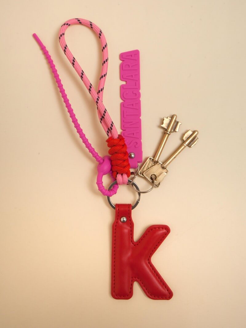 Llavero Y Charm Letra K Multicolor