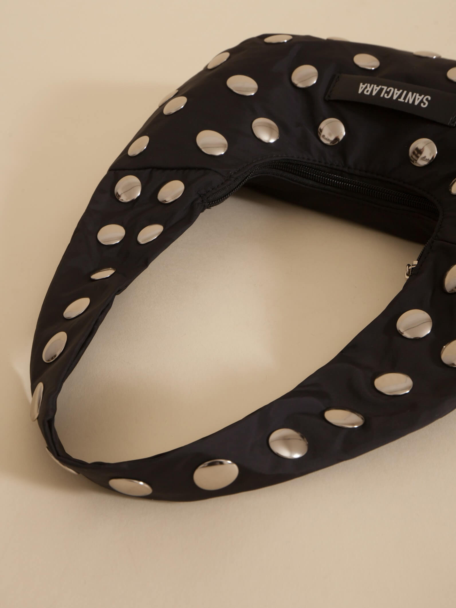 Minibag Magui Negra Con Tachas