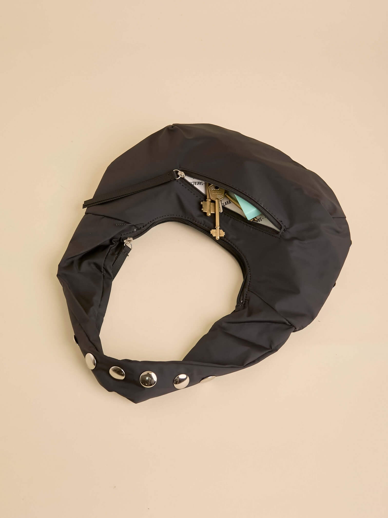 Minibag Magui Negra Con Tachas