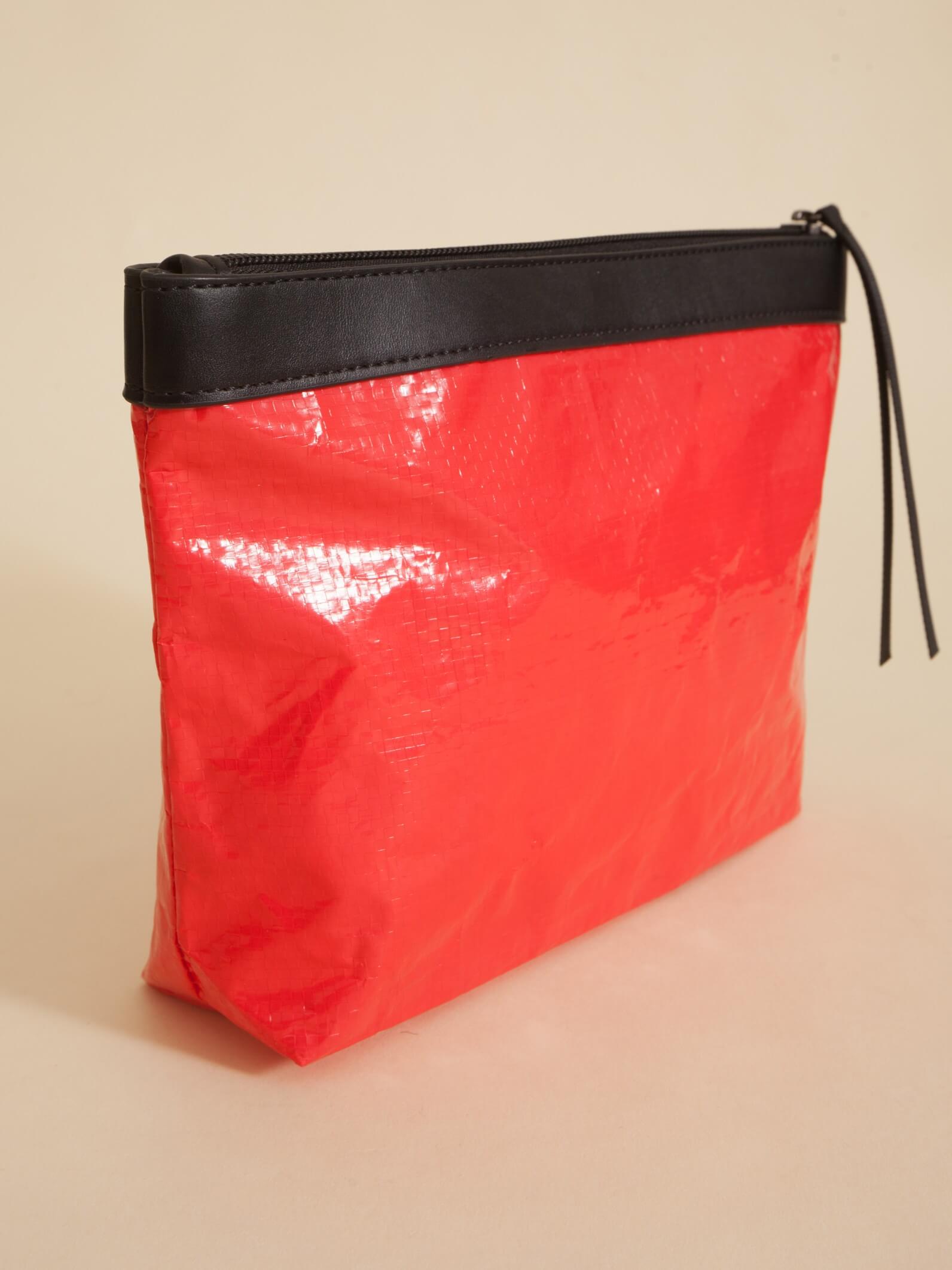 Neceser Nómade Rojo Water Friendly