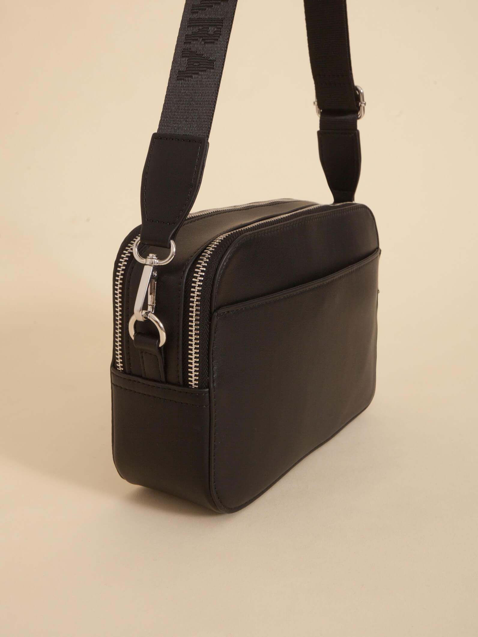 Bandolera Freya Negra Básica