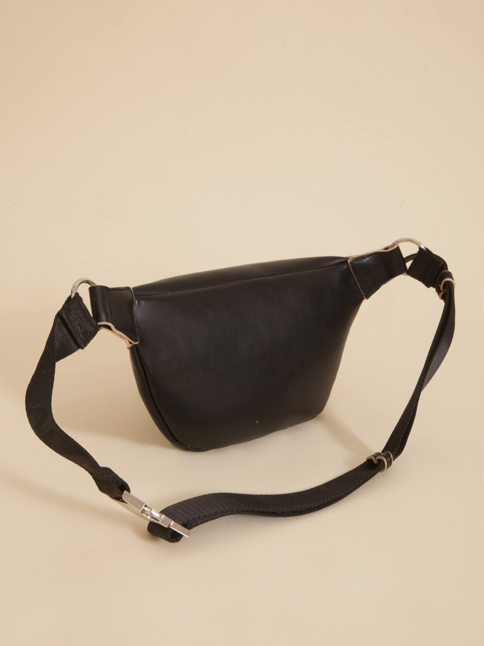 Riñonera Nora Negra