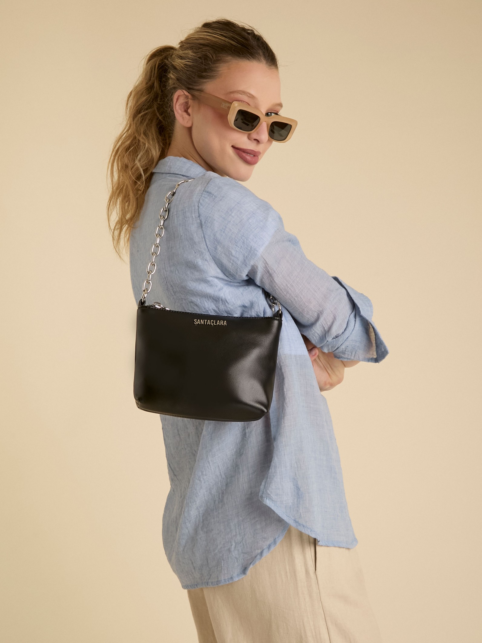 Minibag Agra Negra Con Cadena