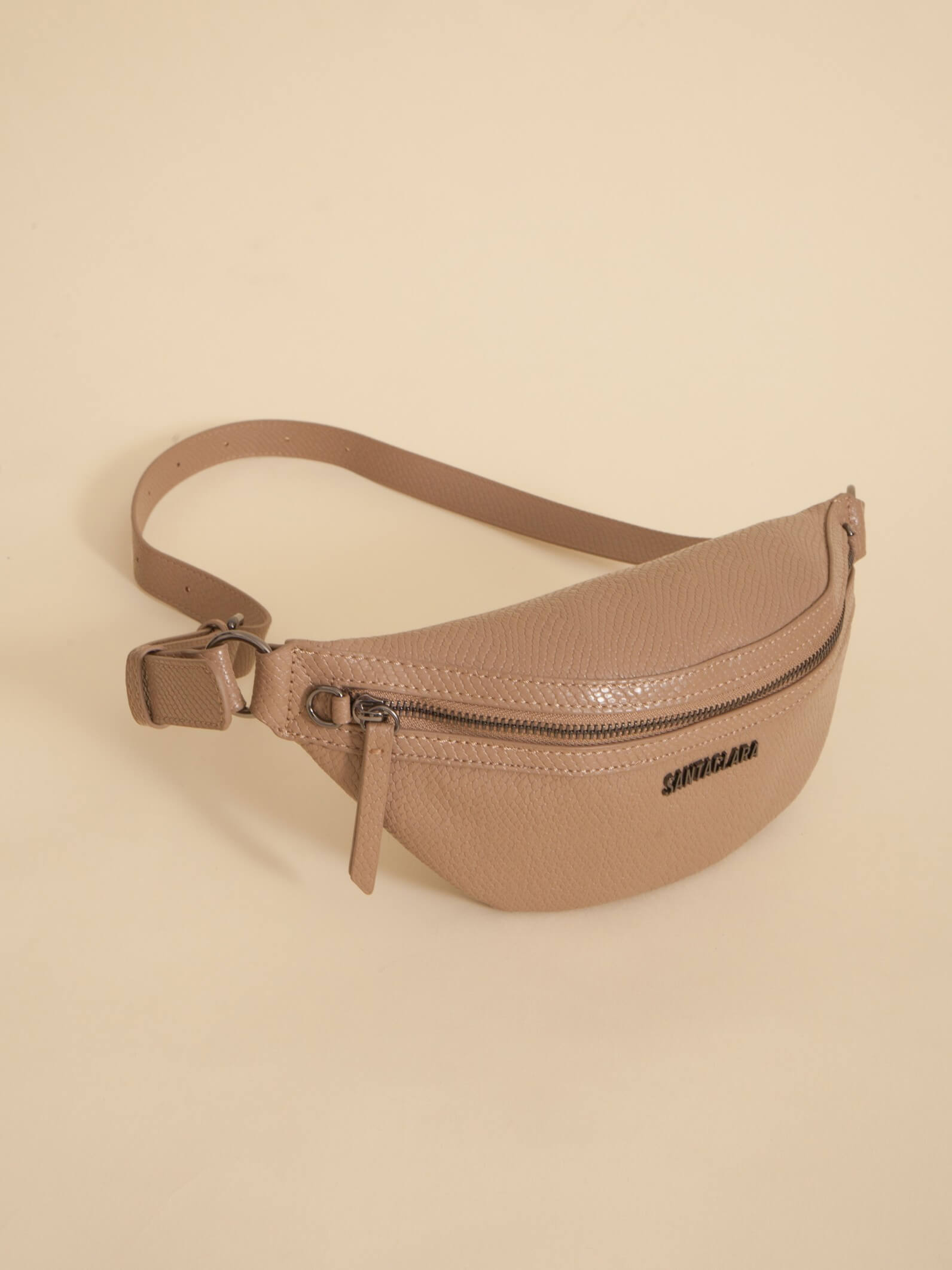 Riñonera Eva Vison De Charol con Bolsillo Antirrobo