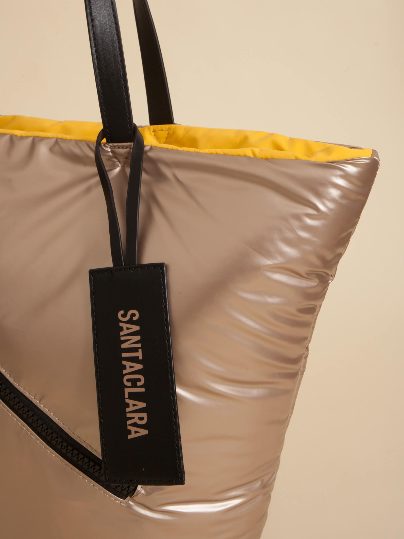 Cartera Shopper Nacar Platino Puffer