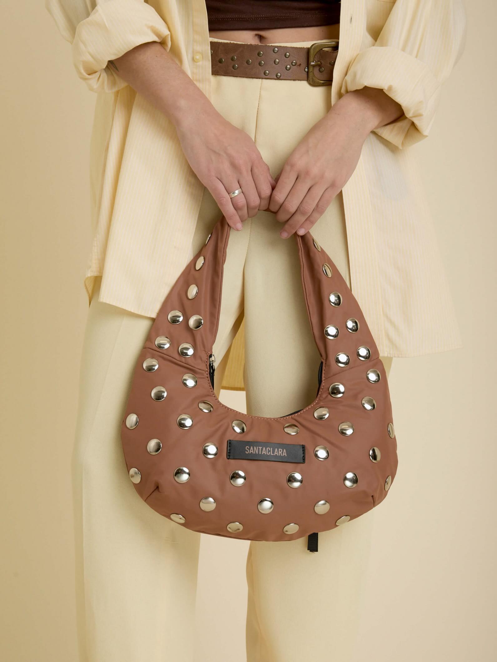 Minibag Magui Marrón Con Tachas