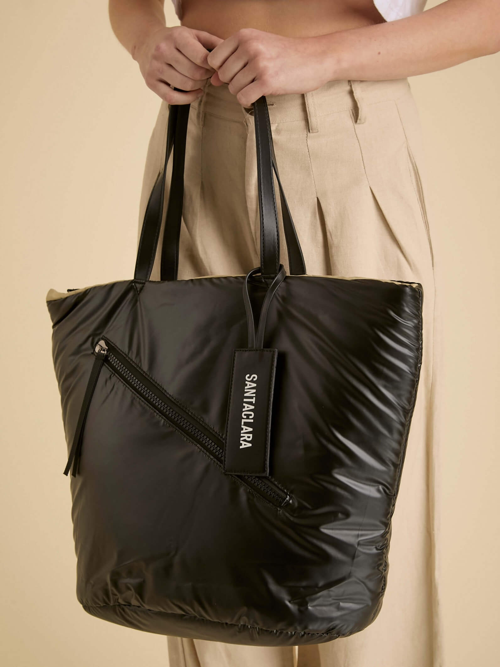 Cartera Shopper Nacar Negro Puffer