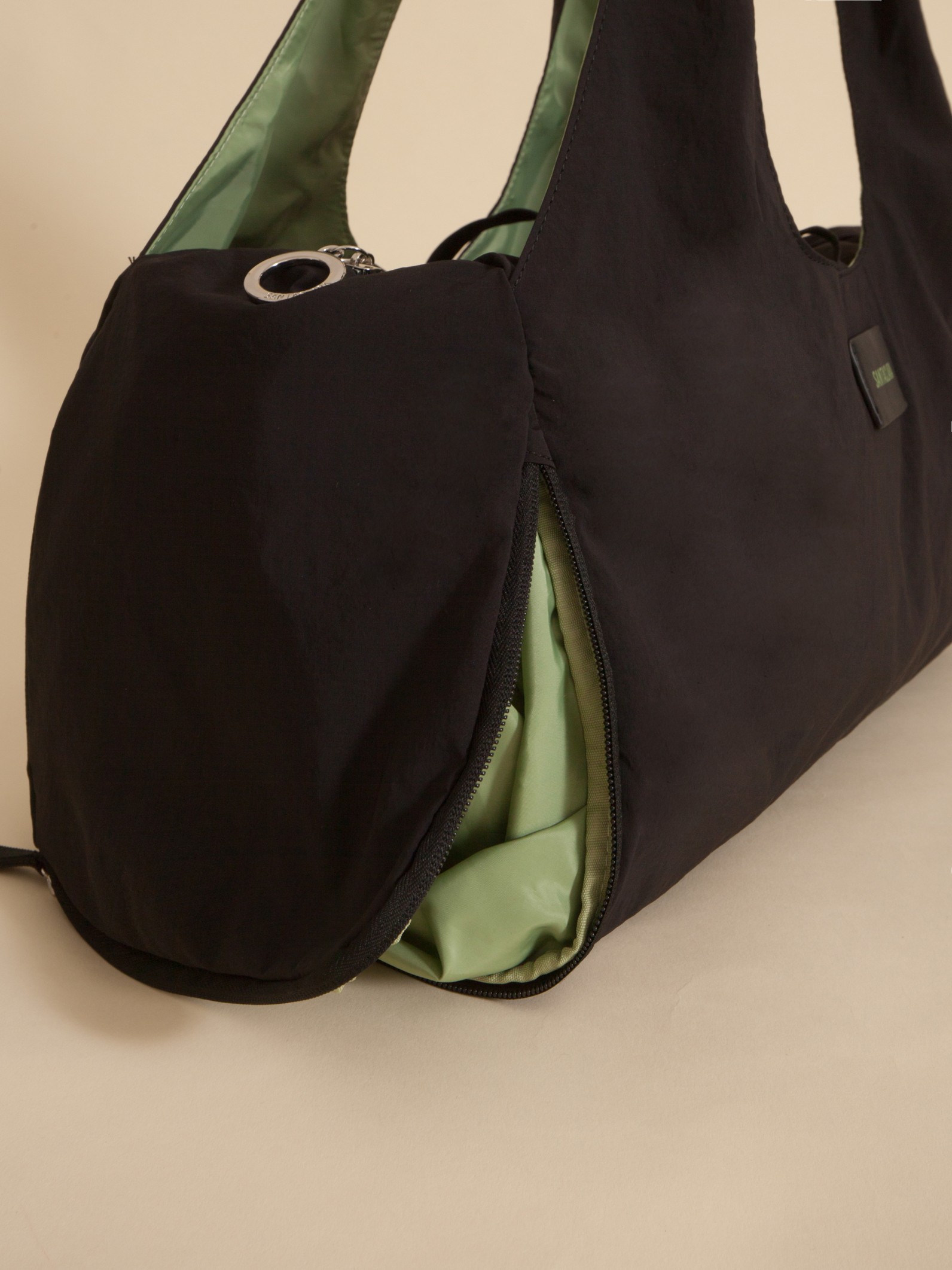 Bolso Aura Negro Porta Mat de Yoga