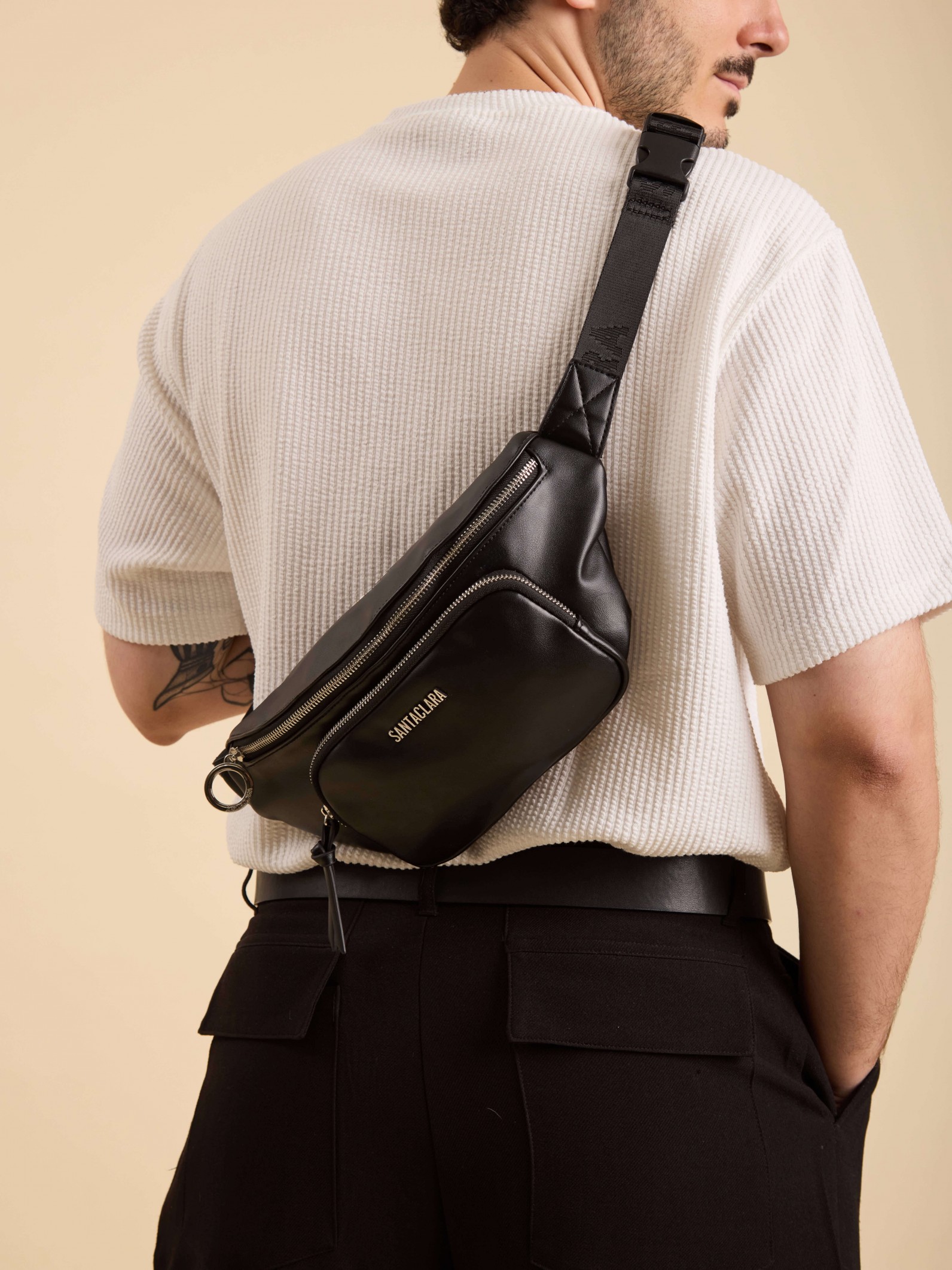 Riñonera Nina Negra