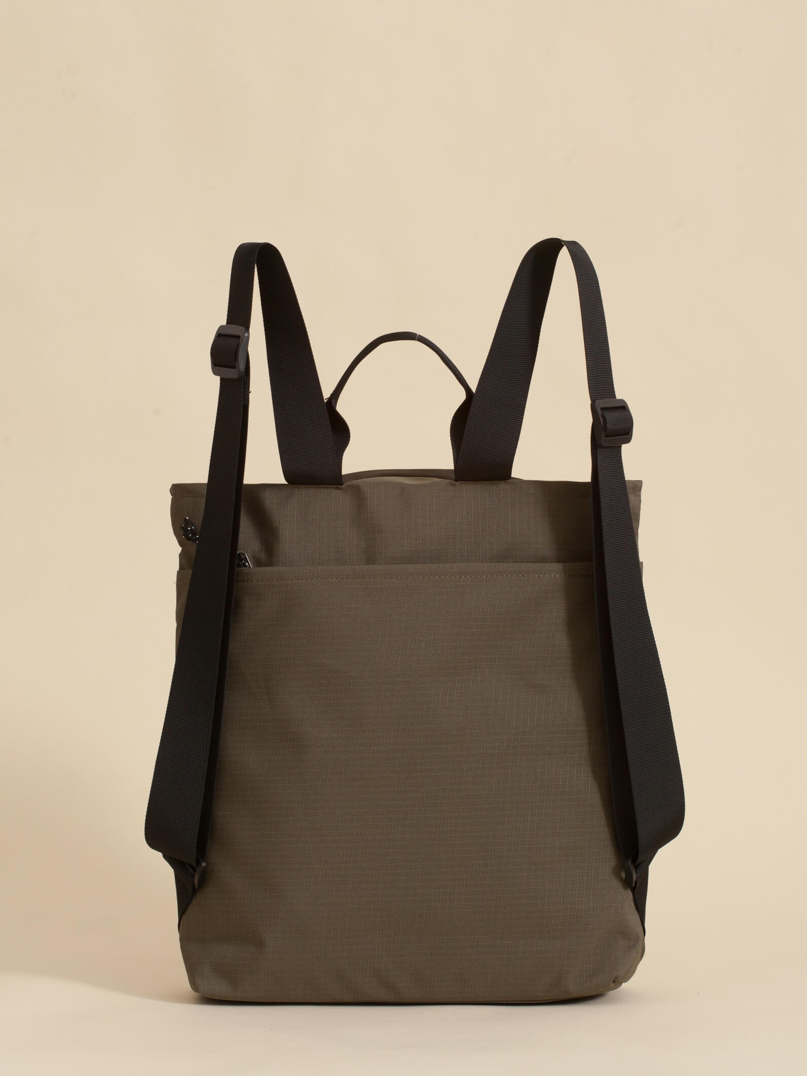 Mochila Dakar Militar Impermeable Porta Tablet