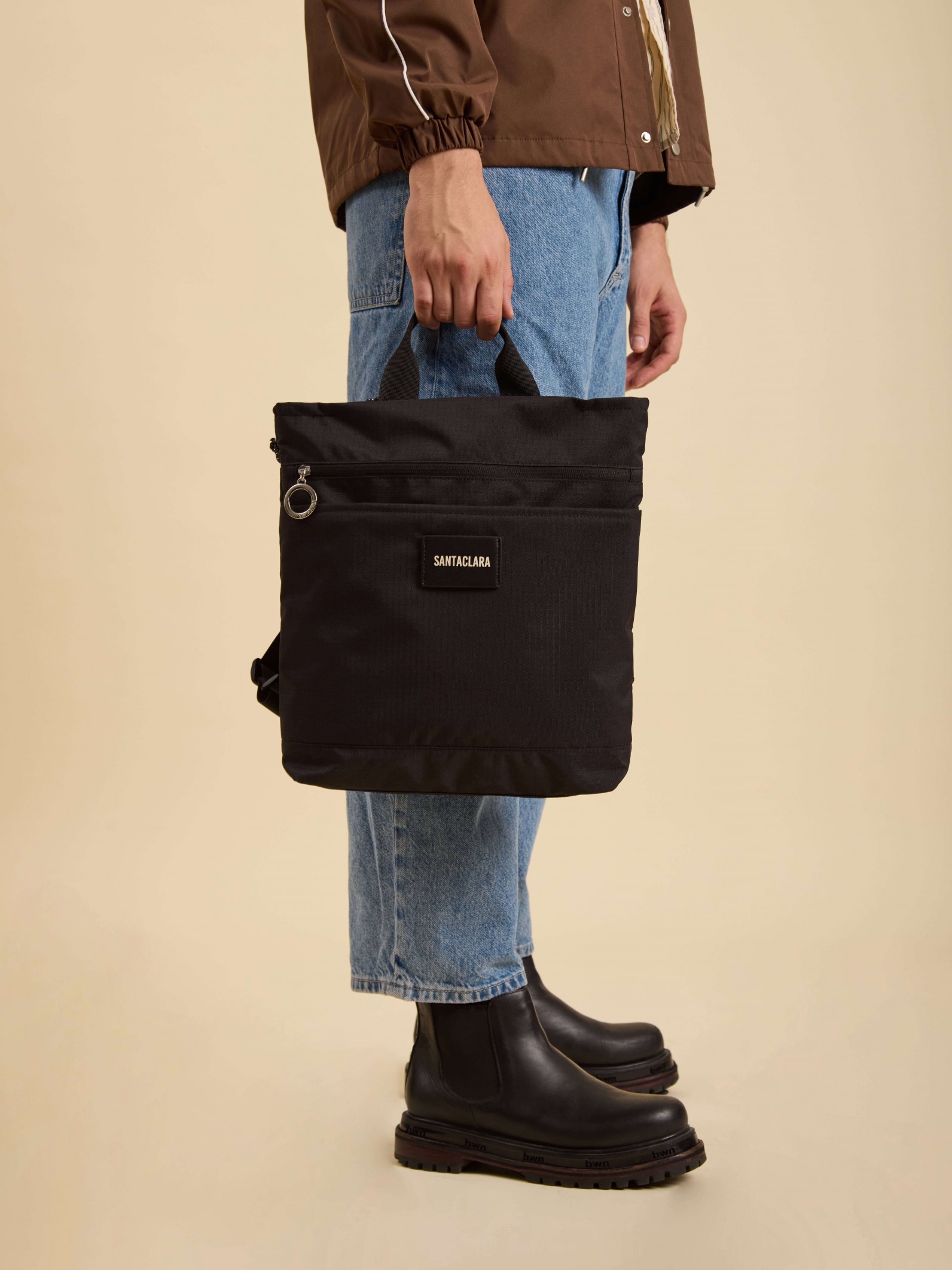 Mochila Dakar Negra Impermeable Porta Tablet