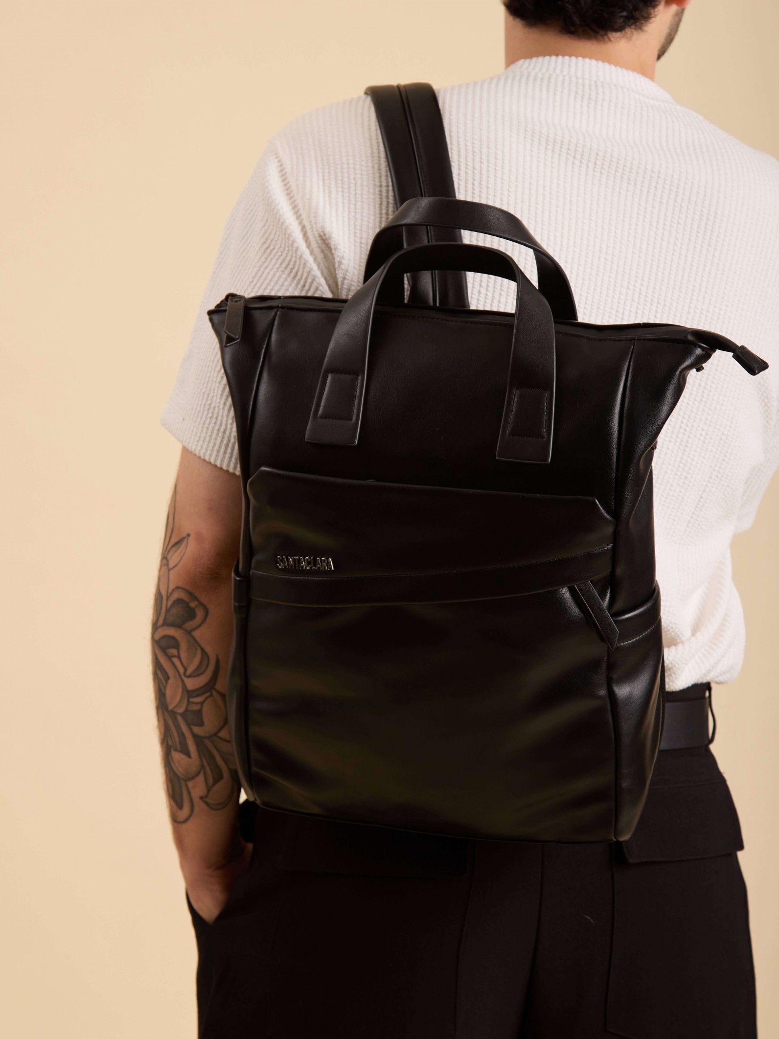 Mochila Bari Negra Impermeable Porta Notebook