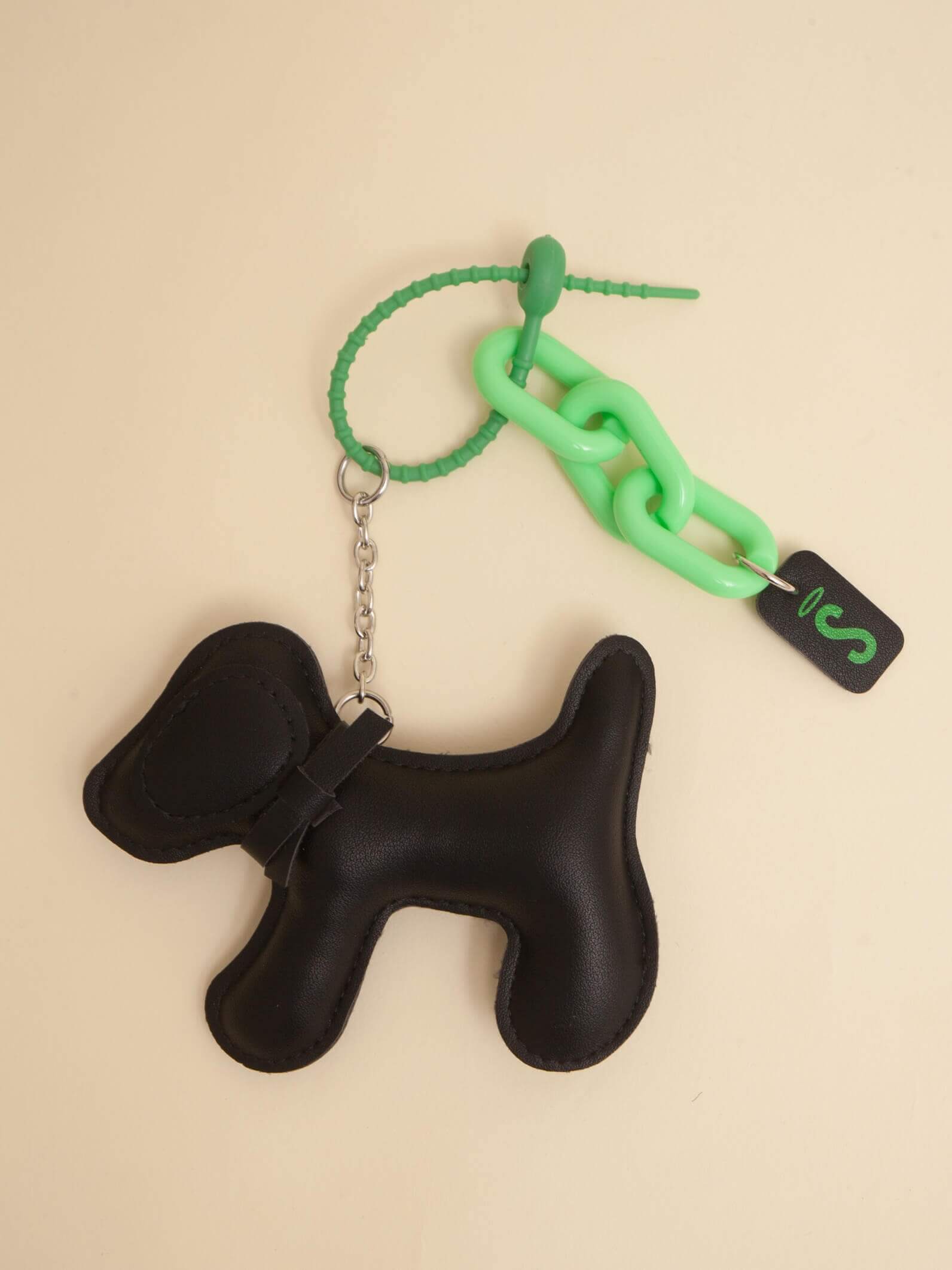 Charm Perro Huella Negro