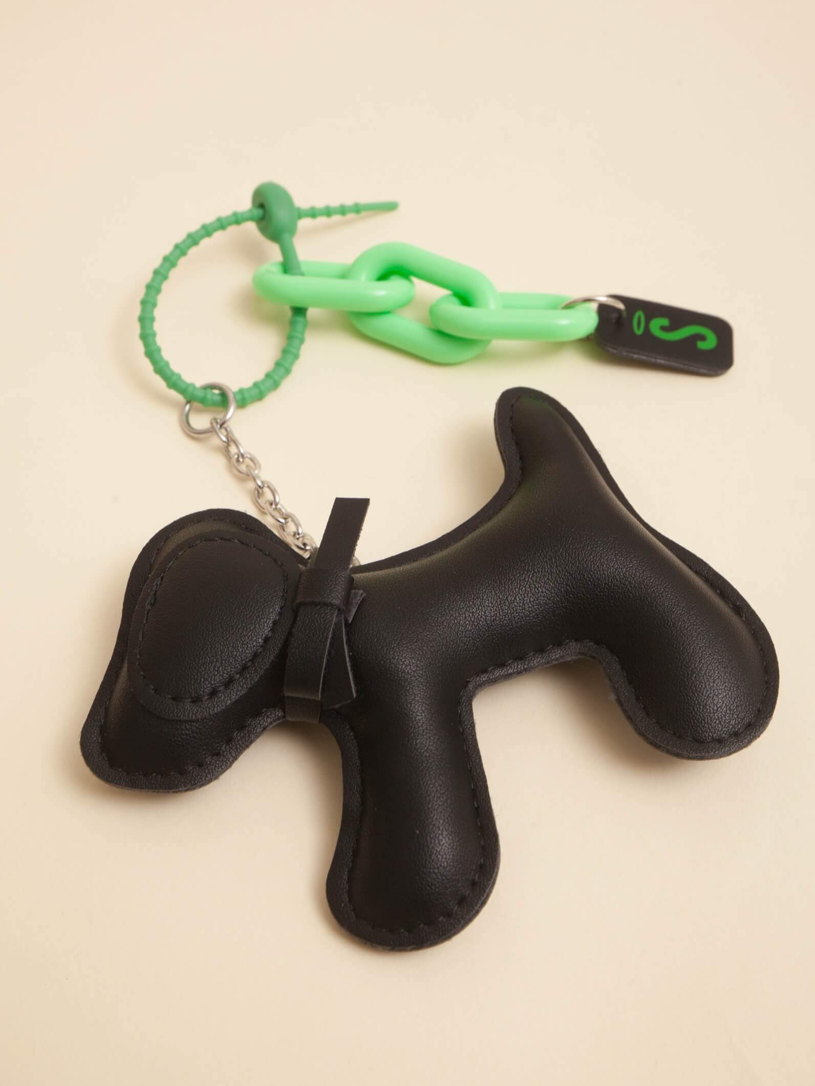 Charm Perro Huella Negro