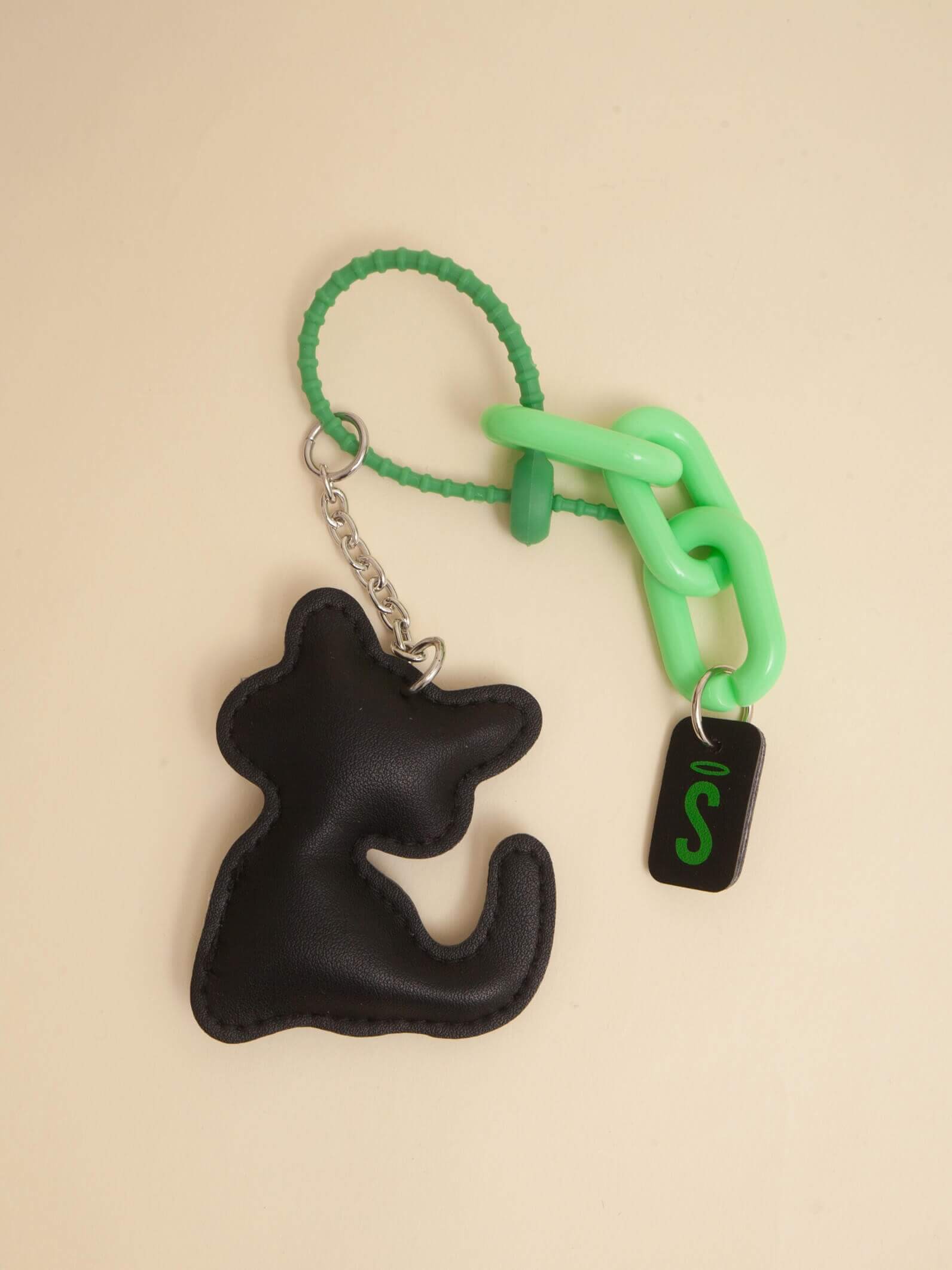 Charm Gato Huella Negro