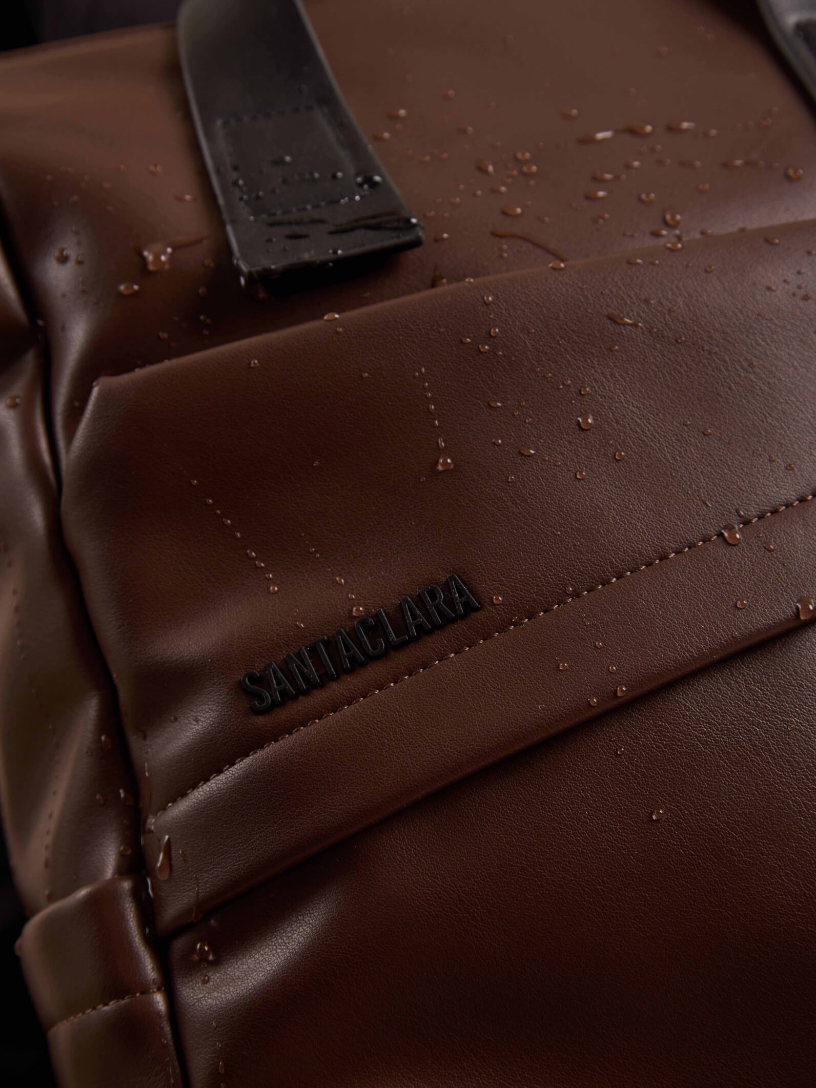 Mochila Bari Chocolate Impermeable Porta Notebook