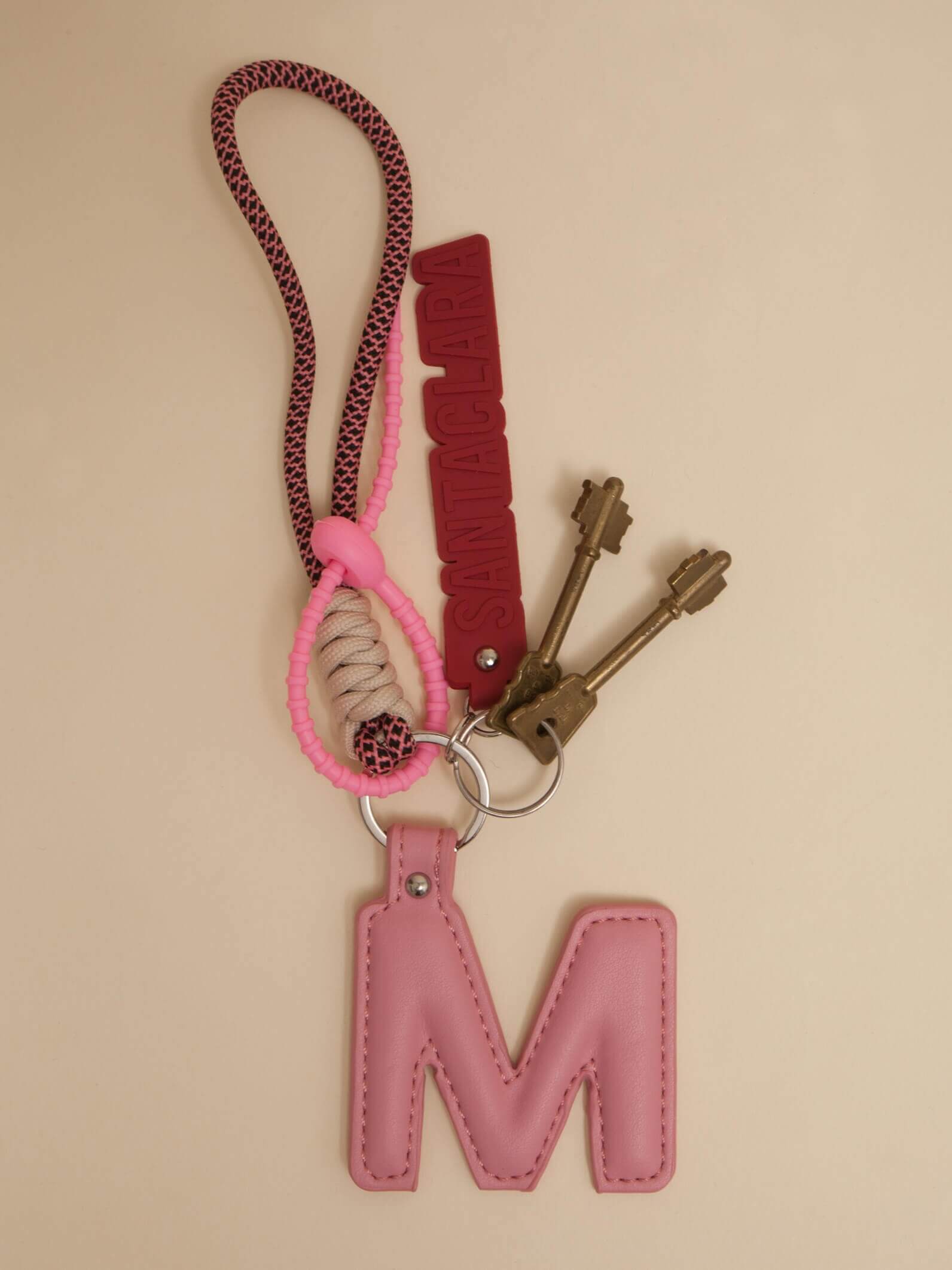 Llavero Y Charm Letra M Multicolor