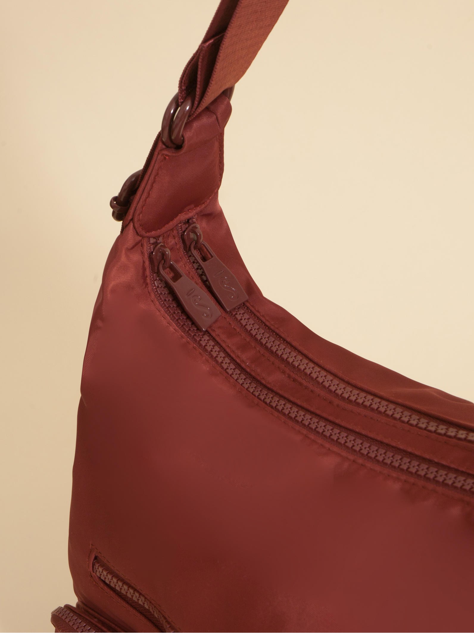Cartera Mochila Go 3 en 1 Bordó Porta Notebook