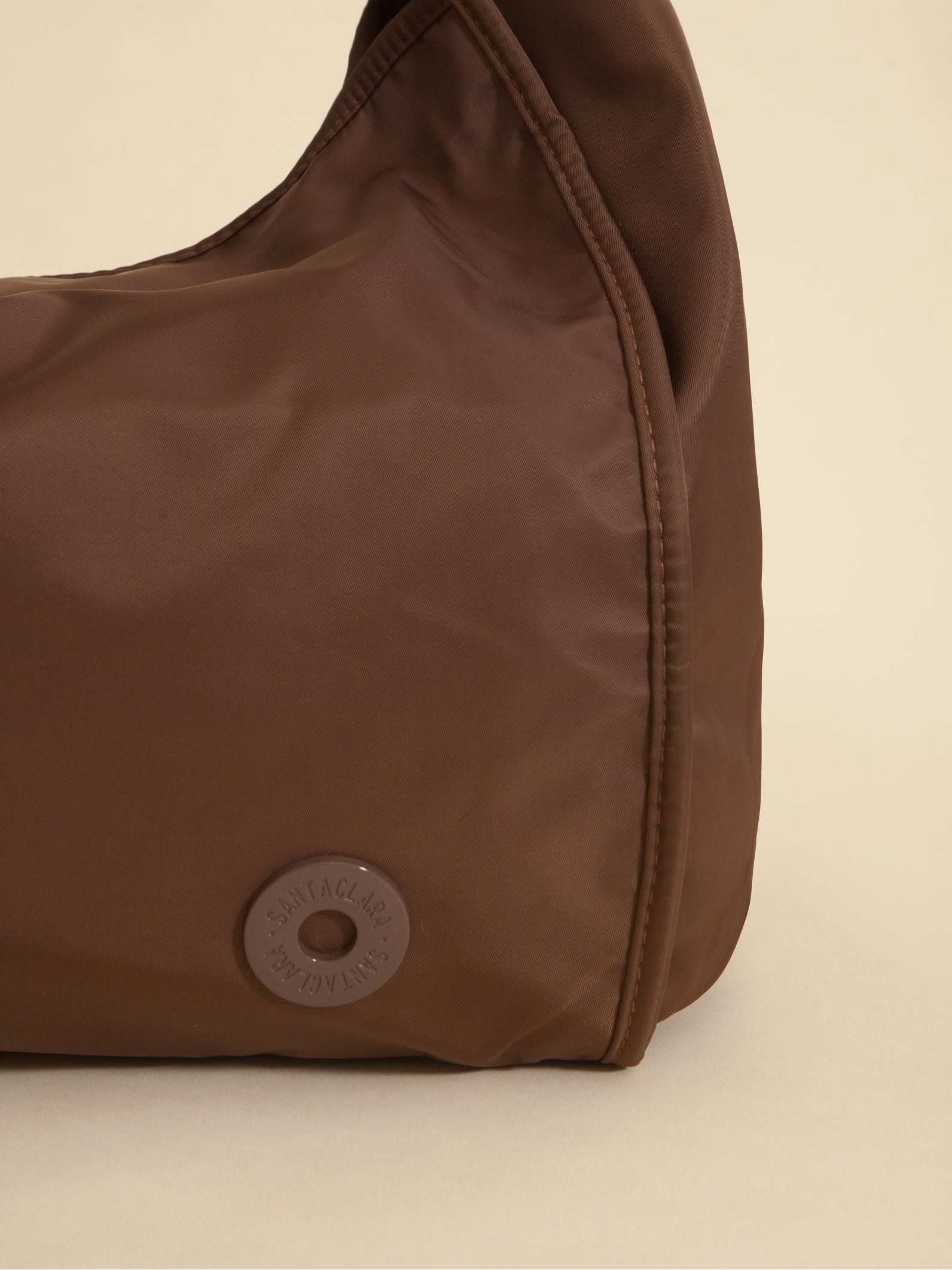 Cartera Hobo Liviana Go Chocolate