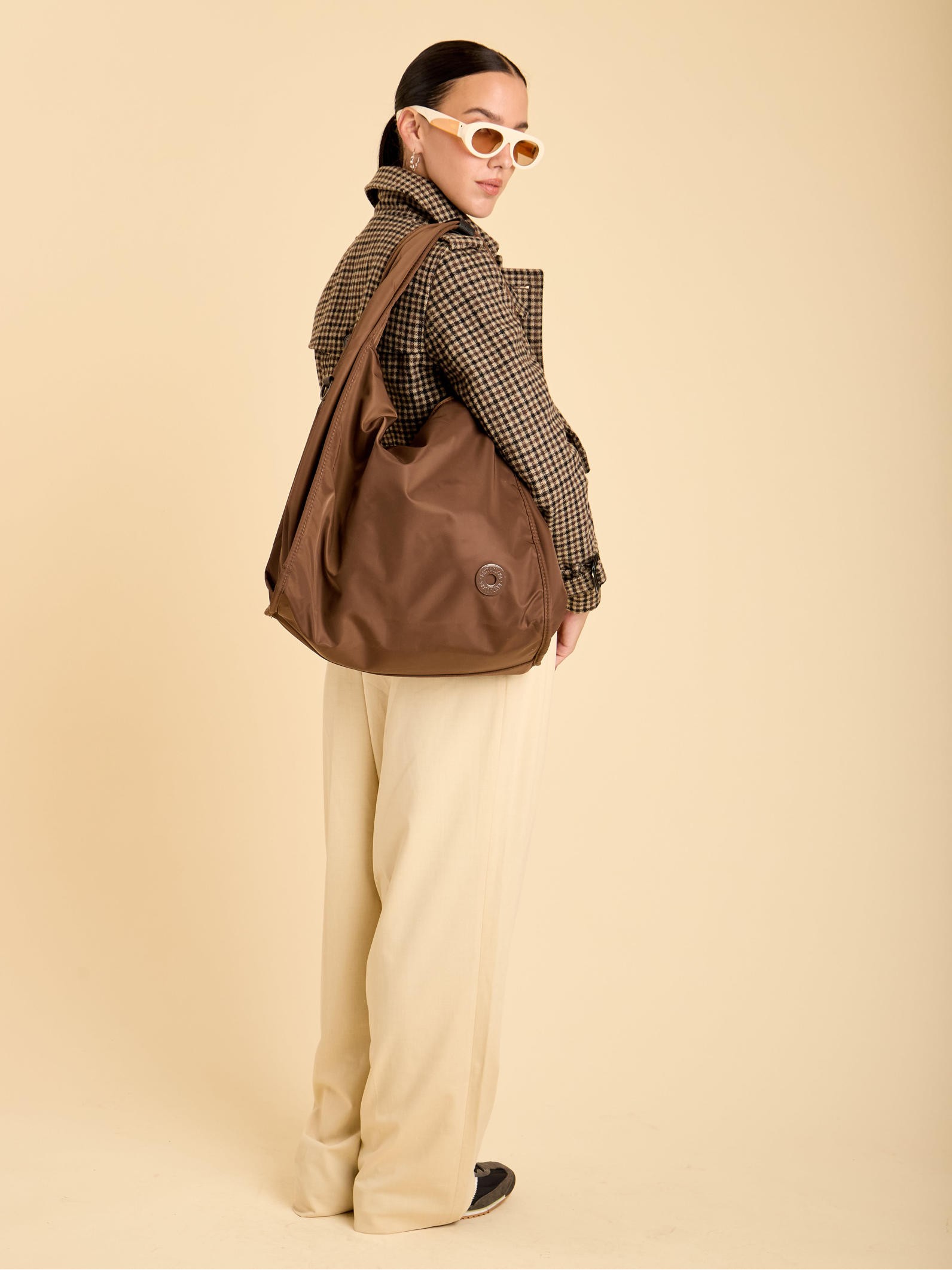 Cartera Hobo Liviana Go Chocolate