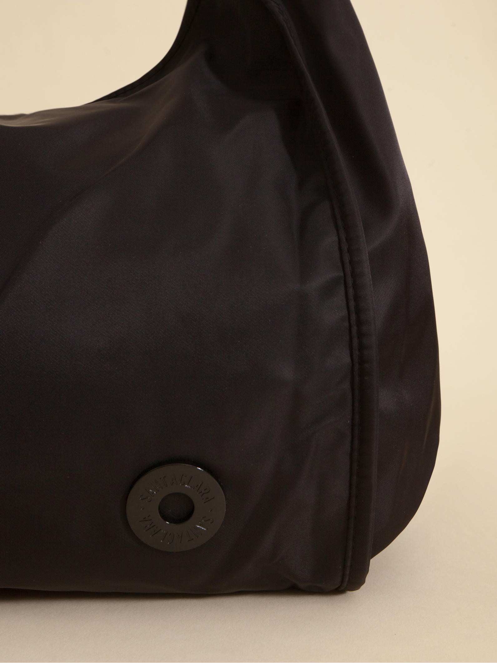 Cartera Hobo Liviana Go Negro
