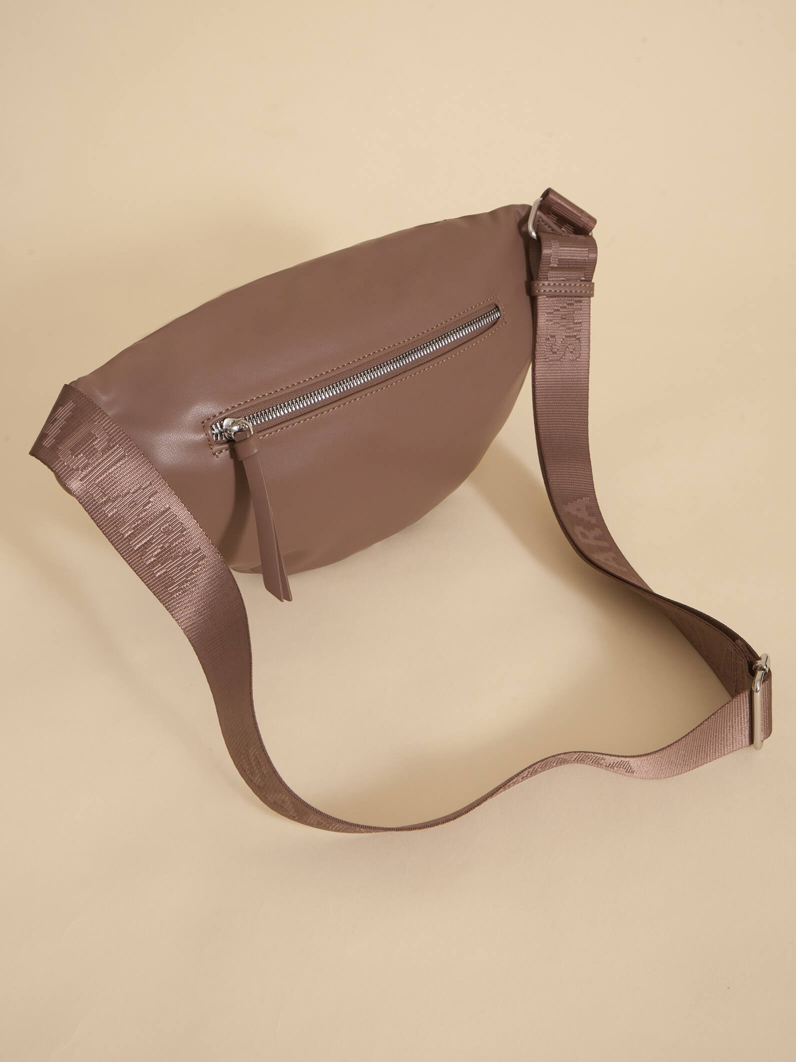 Riñonera Maxi Navy Charm Chocolate