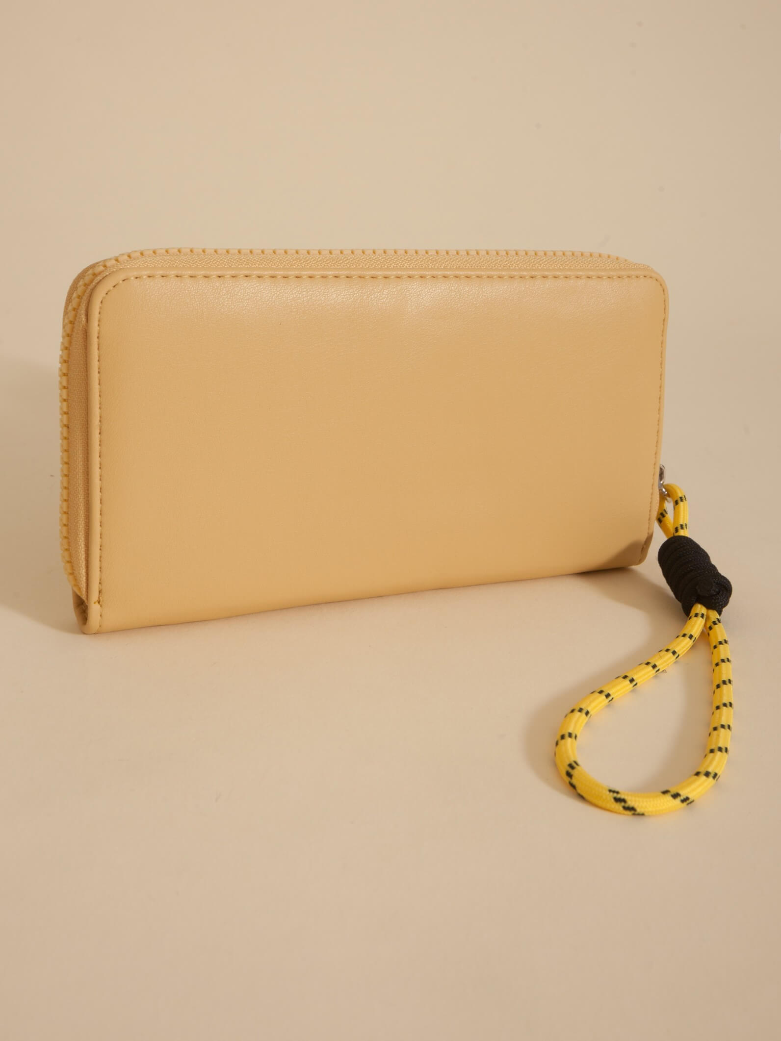 Billetera Lupe Amarillo Anticloning