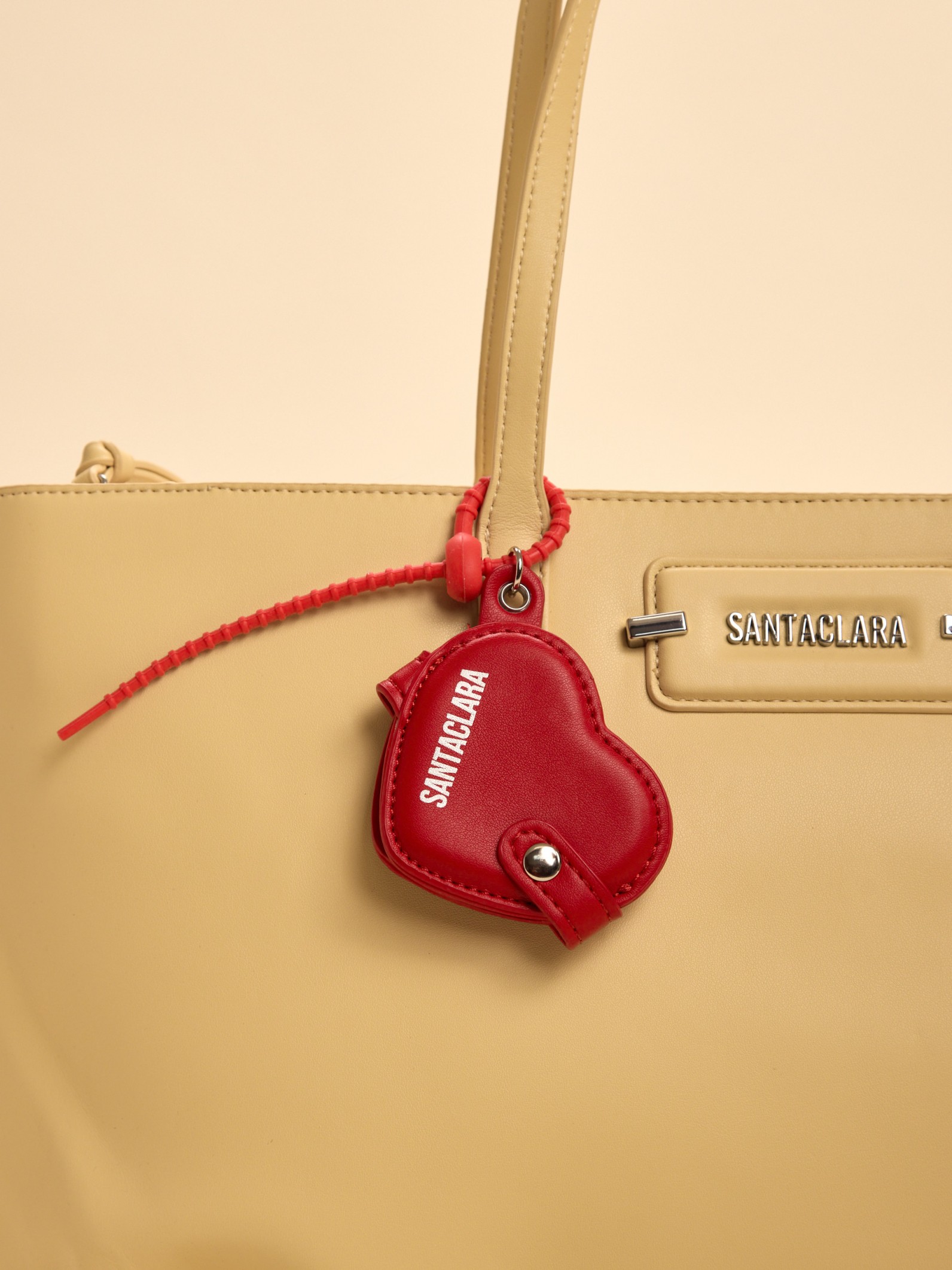 Charm Relicario Corazón Rojo