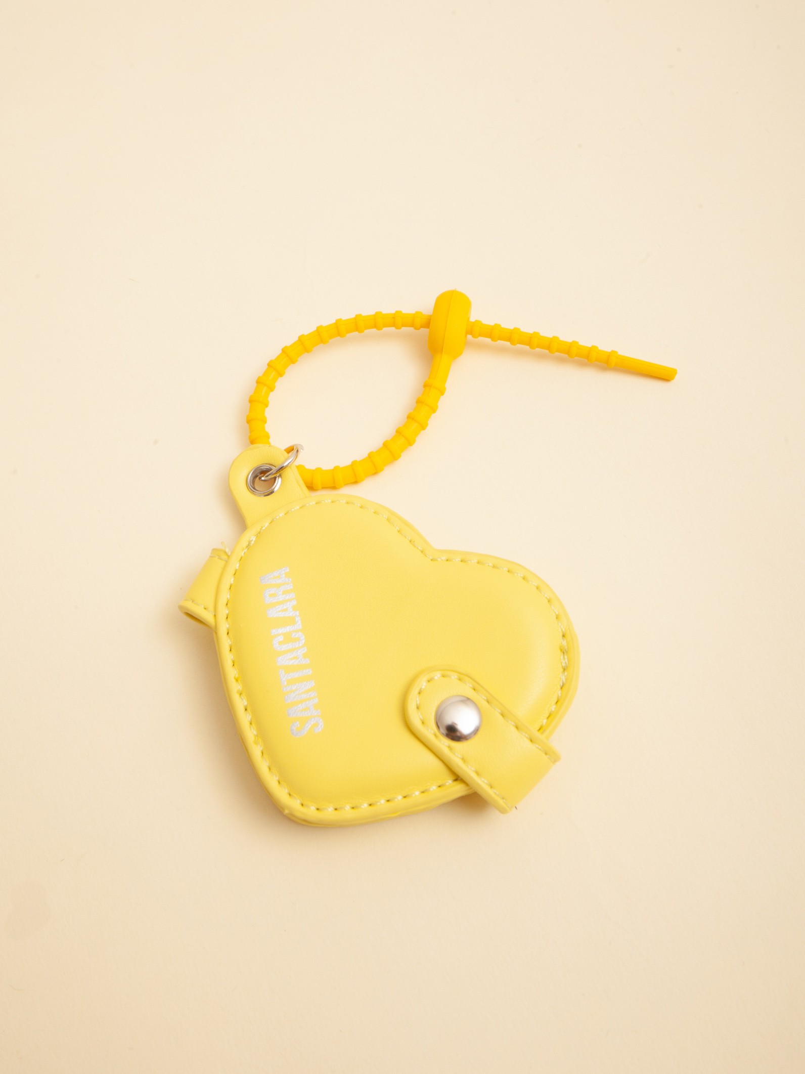 Charm Relicario Corazón Amarillo