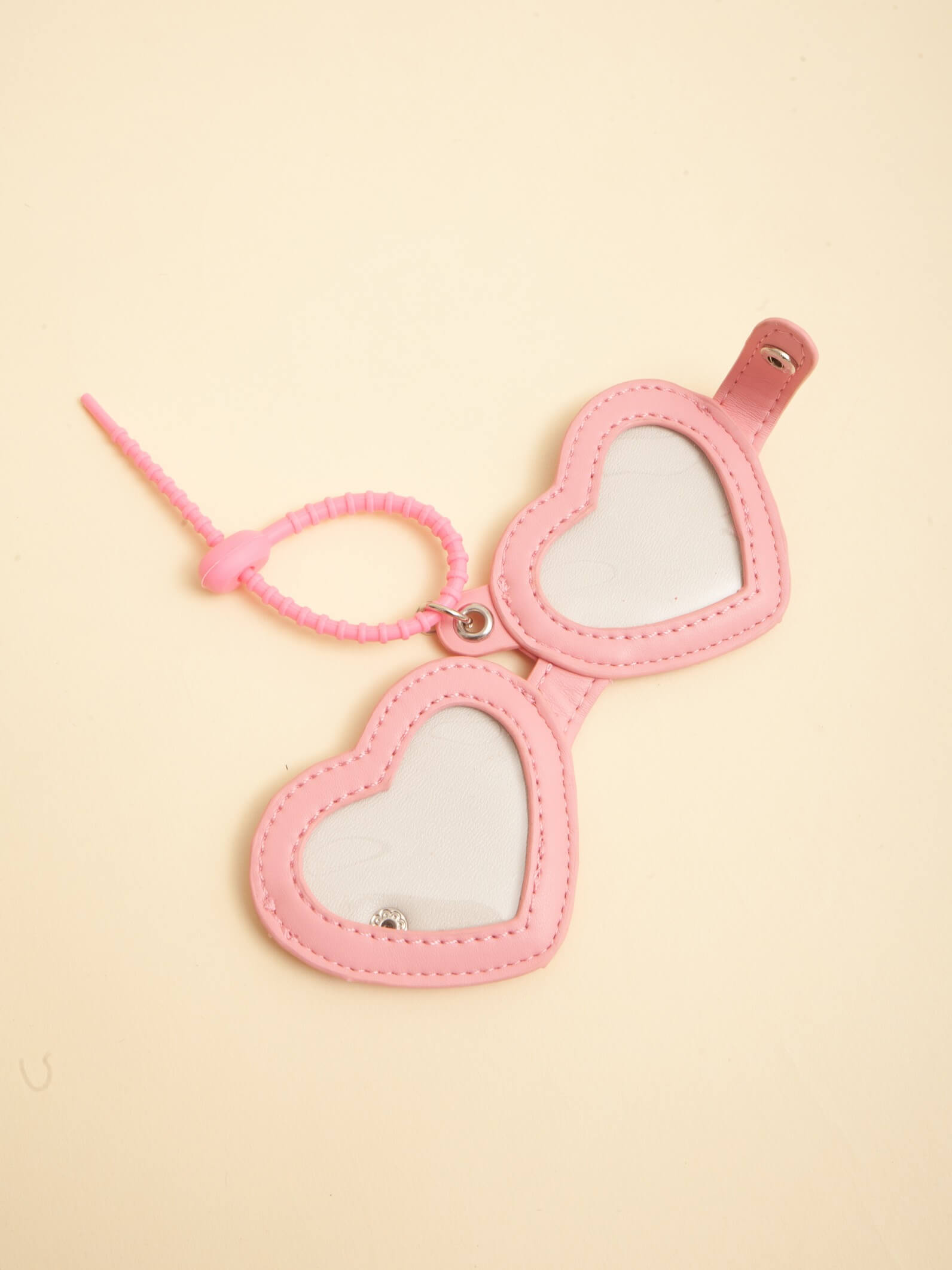 Charm Relicario Corazón Rosa